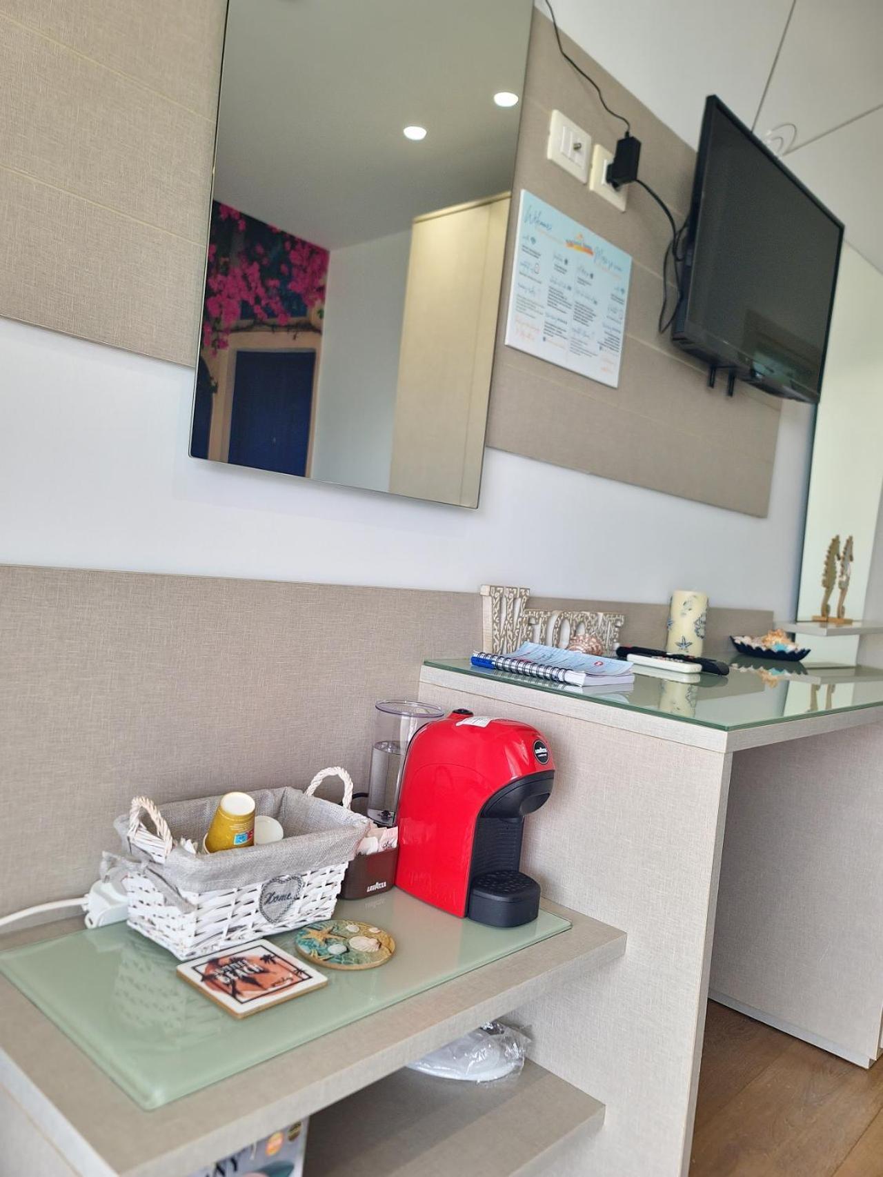 Suncoast Rooms Port Side Saranda Kültér fotó