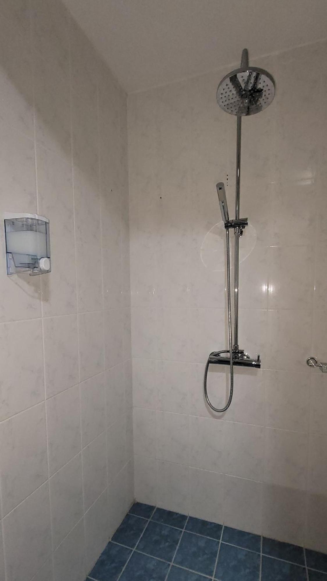 Suncoast Rooms Port Side Saranda Kültér fotó